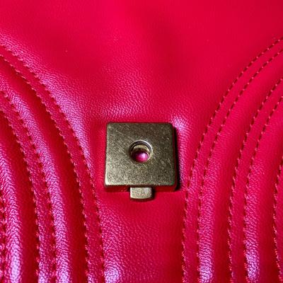 LOT 21 L: Gucci Red Marmont Matelase Shoulder Bag in Hibiscus Red Calfskin Leather w/ Suede Interior