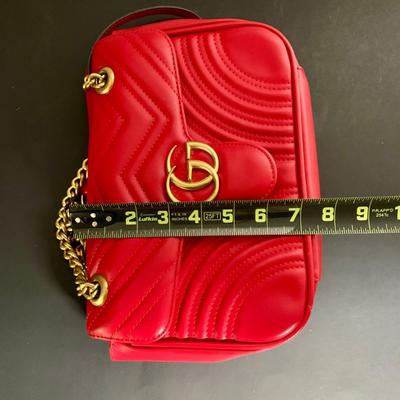 LOT 21 L: Gucci Red Marmont Matelase Shoulder Bag in Hibiscus Red Calfskin Leather w/ Suede Interior
