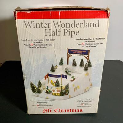 LOT 23 L: 2009 Mr. Christmas Illuminated Musical Winter Wonderland Half Pipe