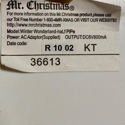 LOT 23 L: 2009 Mr. Christmas Illuminated Musical Winter Wonderland Half Pipe