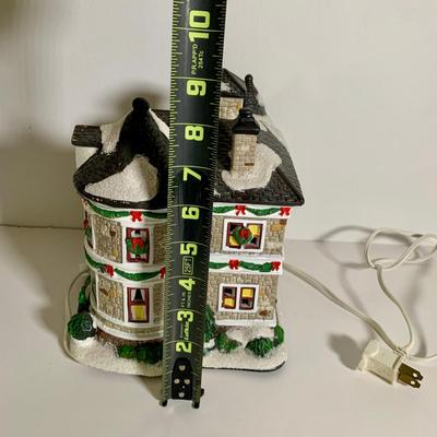 LOT 25 L: St. Nicholas Square Illuminated 2009 "Ryan's Bicycle Shop", 2010 "The Coffee Grounds", Department 56...