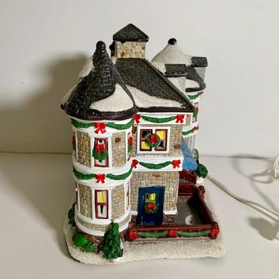 LOT 25 L: St. Nicholas Square Illuminated 2009 "Ryan's Bicycle Shop", 2010 "The Coffee Grounds", Department 56...