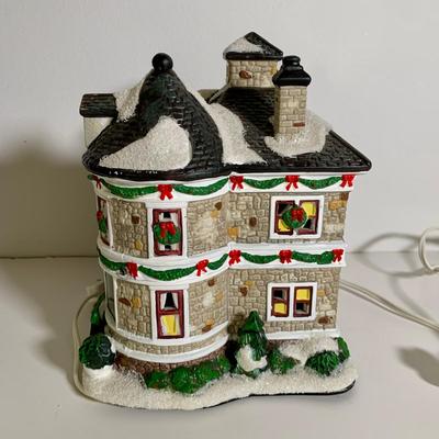 LOT 25 L: St. Nicholas Square Illuminated 2009 "Ryan's Bicycle Shop", 2010 "The Coffee Grounds", Department 56...
