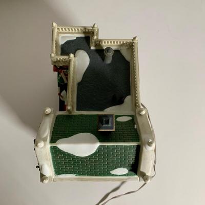 LOT 26 L: Department 56 2005 Christmas In The City Series "Visiting Santa At Finestrom"