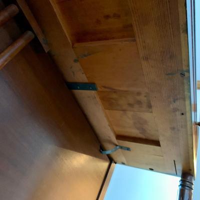 LOT 28 F: Lester Piano w/ Bench