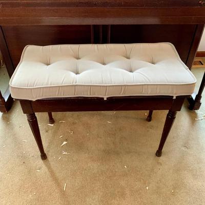 LOT 28 F: Lester Piano w/ Bench