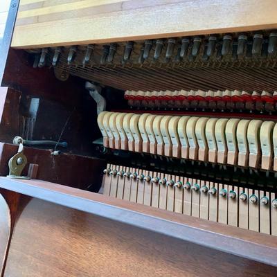 LOT 28 F: Lester Piano w/ Bench