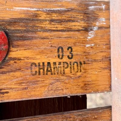 LOT 32 L: Vintage Wooden Kalamazoo Champion F-47 Sled