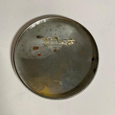 LOT 38 L: NFL Philadelphia Eagles Collection: Glass & Plastic Drinking Glasses, Hand Painted Sugar Skull, Glitter Lamp, & More