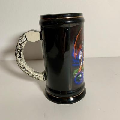 LOT 38 L: NFL Philadelphia Eagles Collection: Glass & Plastic Drinking Glasses, Hand Painted Sugar Skull, Glitter Lamp, & More