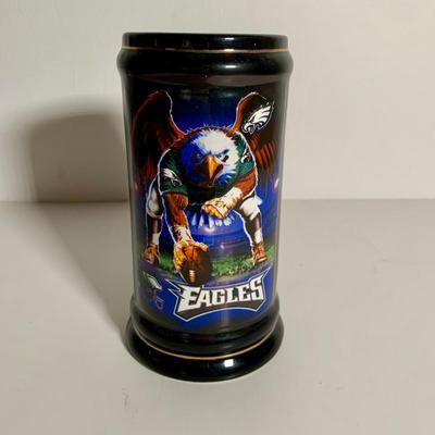 LOT 38 L: NFL Philadelphia Eagles Collection: Glass & Plastic Drinking Glasses, Hand Painted Sugar Skull, Glitter Lamp, & More
