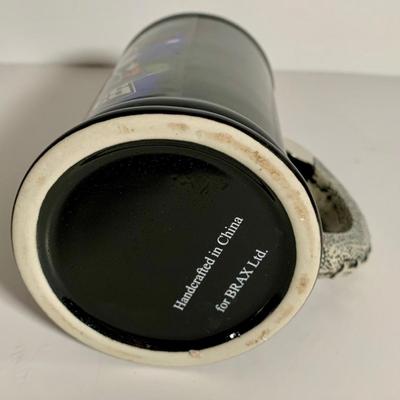 LOT 38 L: NFL Philadelphia Eagles Collection: Glass & Plastic Drinking Glasses, Hand Painted Sugar Skull, Glitter Lamp, & More