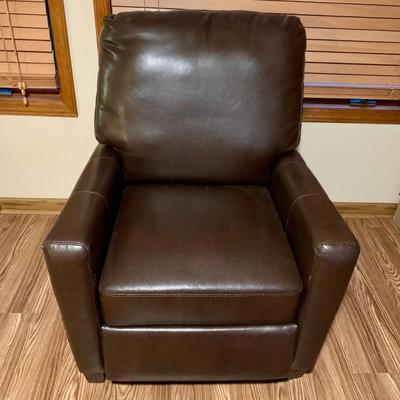 LOT 40 L: Homegoods Stagecoach Brown Recliner