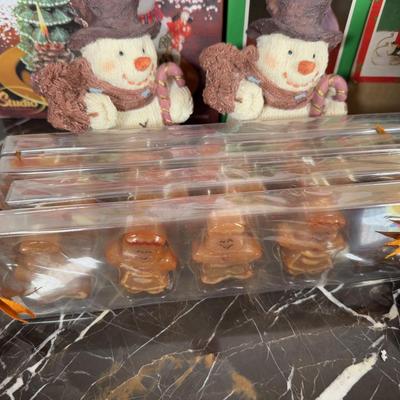 LOT 44D: Collection of Christmas Candles, Decor & More