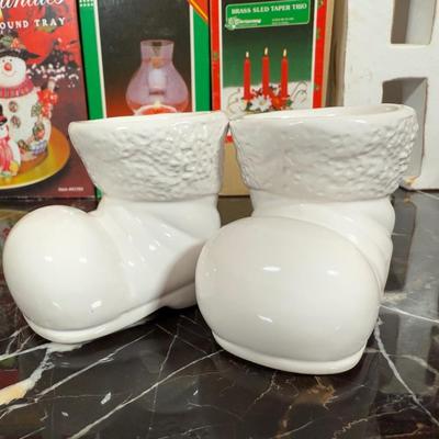 LOT 44D: Collection of Christmas Candles, Decor & More