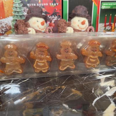 LOT 44D: Collection of Christmas Candles, Decor & More