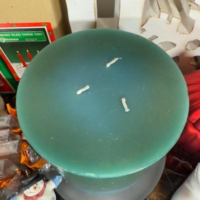 LOT 44D: Collection of Christmas Candles, Decor & More
