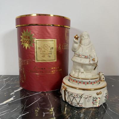 LOT 45D: Lenox China Jewels Santa “Jolly Old Saint Nicholas” Musical Figurine w/ Box