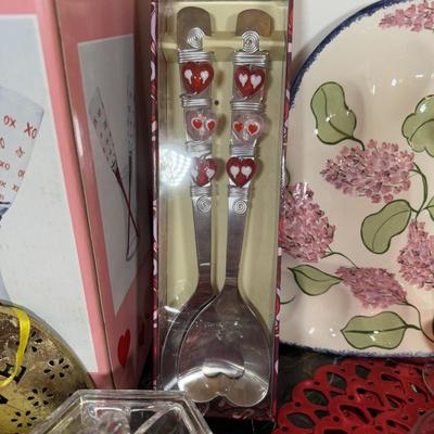 LOT 47D: Valentine’s Day Home Decor, Stemmed Glassware & Serving Dishes