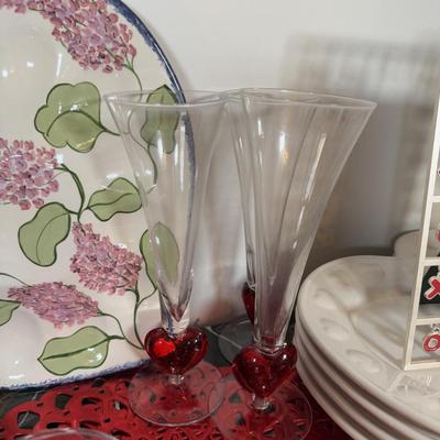 LOT 47D: Valentine’s Day Home Decor, Stemmed Glassware & Serving Dishes