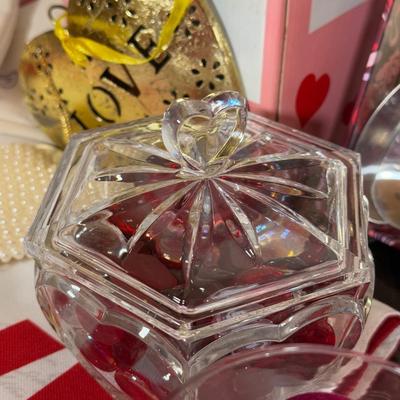 LOT 47D: Valentine’s Day Home Decor, Stemmed Glassware & Serving Dishes