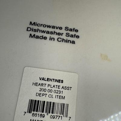 LOT 47D: Valentine’s Day Home Decor, Stemmed Glassware & Serving Dishes