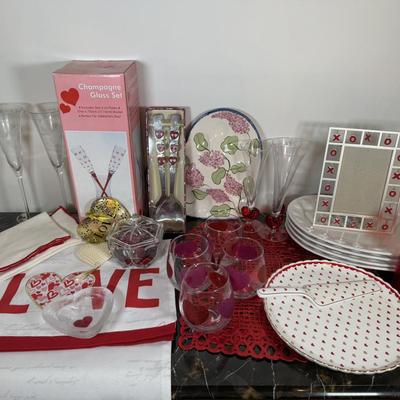 LOT 47D: Valentine’s Day Home Decor, Stemmed Glassware & Serving Dishes