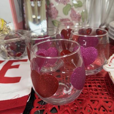 LOT 47D: Valentine’s Day Home Decor, Stemmed Glassware & Serving Dishes