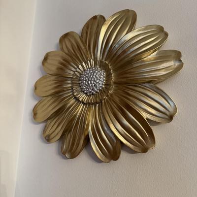 LOT 48K: Metal Butterfly Wall Decor & Floral Wall Decor