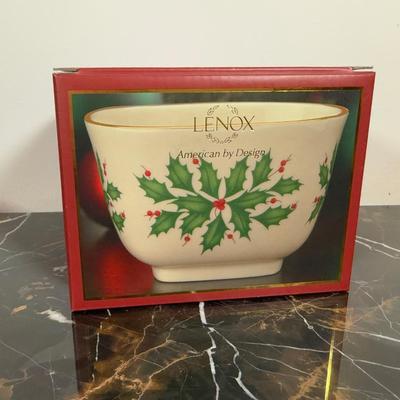 LOT 53D: Lenox Holiday Hostess Dish, Special Plate, Say it With Silk Cups, Holly Bowls & Shaped Treat Trays