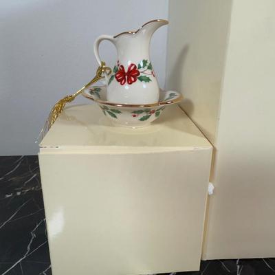LOT 54D: Lenox Christmas Figurines & Ornaments
