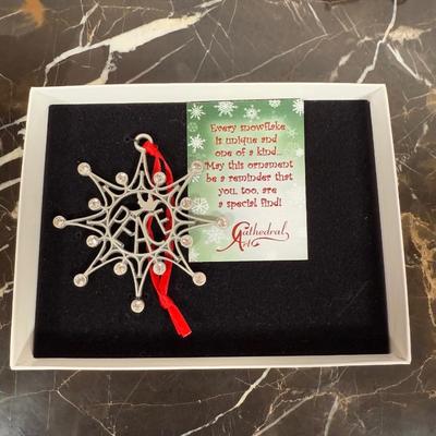 LOT 56D: Nativity & Religious Holiday Home Decor