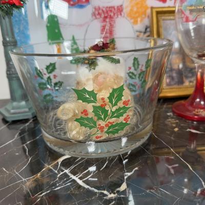 LOT 57F: Christmas Home Decor Collection