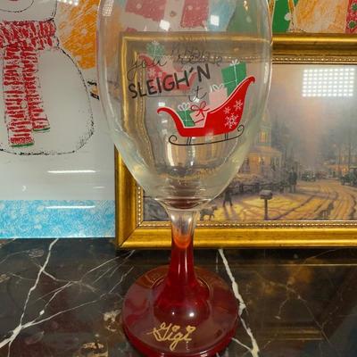 LOT 57F: Christmas Home Decor Collection