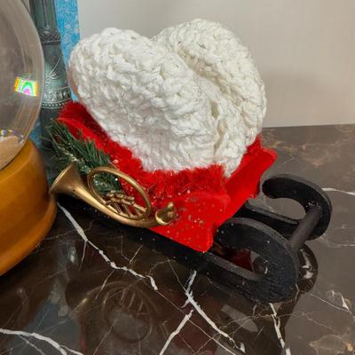 LOT 57F: Christmas Home Decor Collection