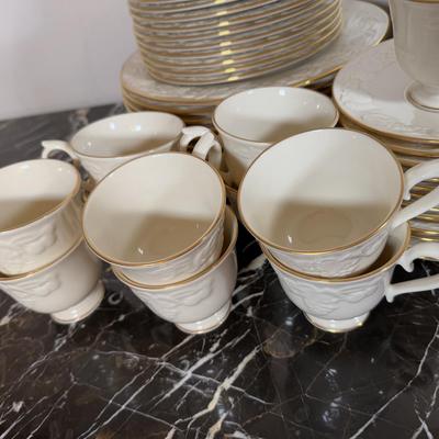 LOT 59D: Lenox Fruits of Life China Set - Service for 12