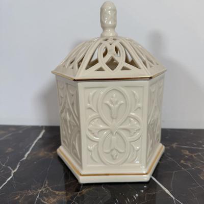 LOT 60D: Lenox Collection - Charleston Cake Plate, Bowls, Server & More