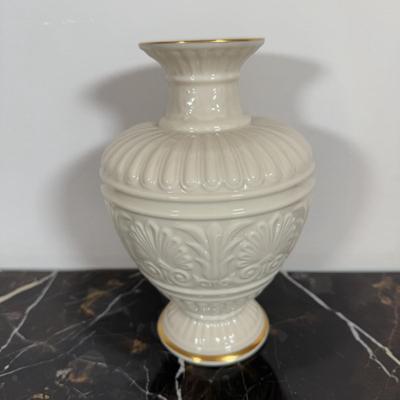 LOT 60D: Lenox Collection - Charleston Cake Plate, Bowls, Server & More