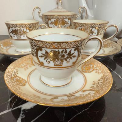 LOT 63D: Vintage Noritake Tea Serving Set 5567