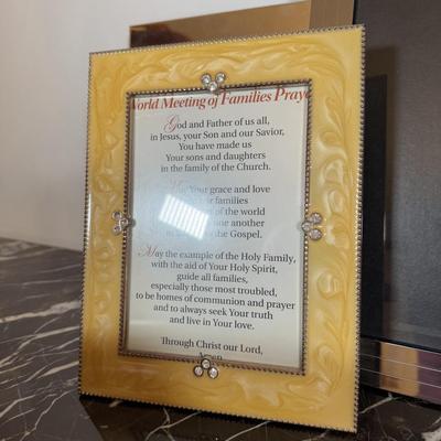 LOT 64D: Large Collection of Photo Frames - Malden, Broyhill & More