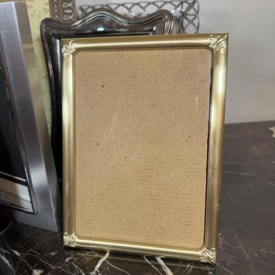 LOT 64D: Large Collection of Photo Frames - Malden, Broyhill & More
