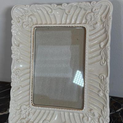 LOT 70F: White Photo Frames - Lenox, Nicole Miller, Valerie Bertinelli, Cynthia Rowley & More