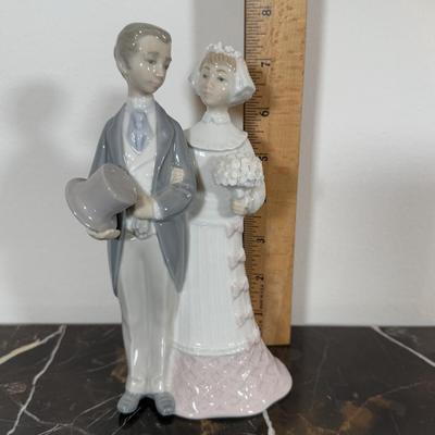 LOT 74K: Wedding Lladró 4808 Anniversary Photo Frames & More