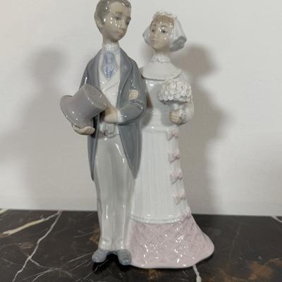 LOT 74K: Wedding Lladró 4808 Anniversary Photo Frames & More