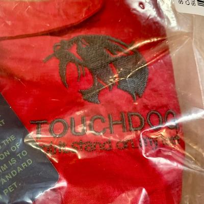 LOT 130 O & L: Pup N' Stuff Collection: 2 Mesh Outdoor / Indoor Dog Beds, Pet Hair Trimmer, Wooden Bone Shape Food & Water...