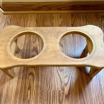 LOT 130 O & L: Pup N' Stuff Collection: 2 Mesh Outdoor / Indoor Dog Beds, Pet Hair Trimmer, Wooden Bone Shape Food & Water...