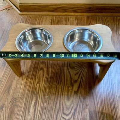 LOT 130 O & L: Pup N' Stuff Collection: 2 Mesh Outdoor / Indoor Dog Beds, Pet Hair Trimmer, Wooden Bone Shape Food & Water...