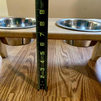 LOT 130 O & L: Pup N' Stuff Collection: 2 Mesh Outdoor / Indoor Dog Beds, Pet Hair Trimmer, Wooden Bone Shape Food & Water...