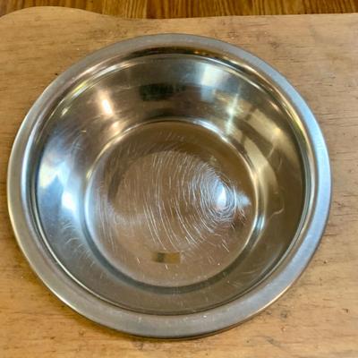 LOT 130 O & L: Pup N' Stuff Collection: 2 Mesh Outdoor / Indoor Dog Beds, Pet Hair Trimmer, Wooden Bone Shape Food & Water...