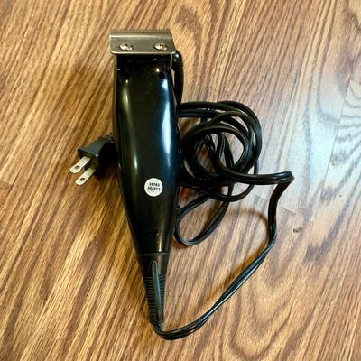 LOT 130 O & L: Pup N' Stuff Collection: 2 Mesh Outdoor / Indoor Dog Beds, Pet Hair Trimmer, Wooden Bone Shape Food & Water...